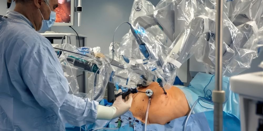 Trusted Robotic Gallstone Surgeon in South Delhi for Expert Care
